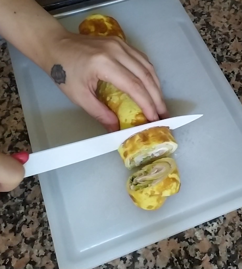 Stuffed Rotolo ROTOLO DI FRITTATA FARCITO COTTO IN PADELLA – STUFFED OMELETTE COOKED ...